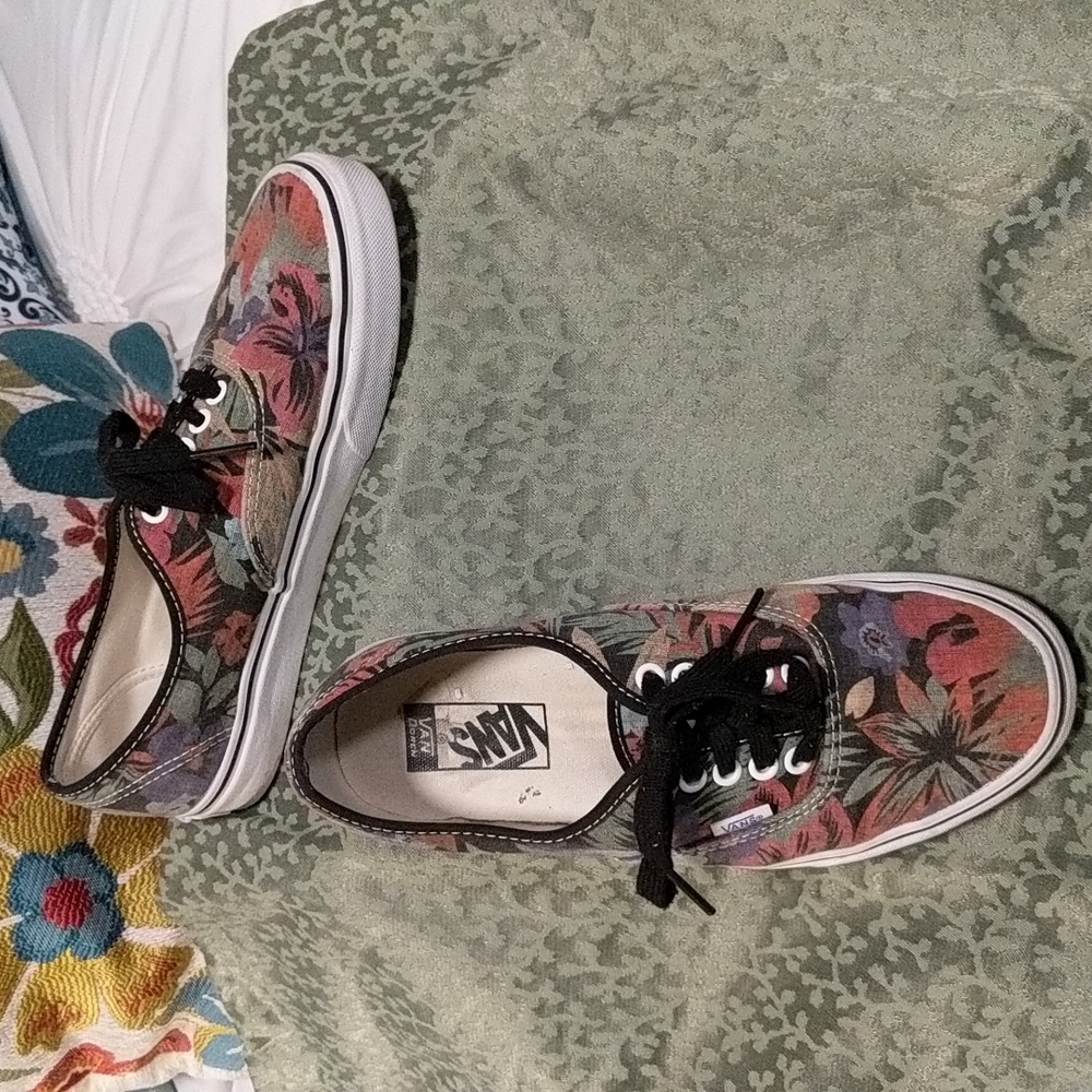 VANS women's shoes